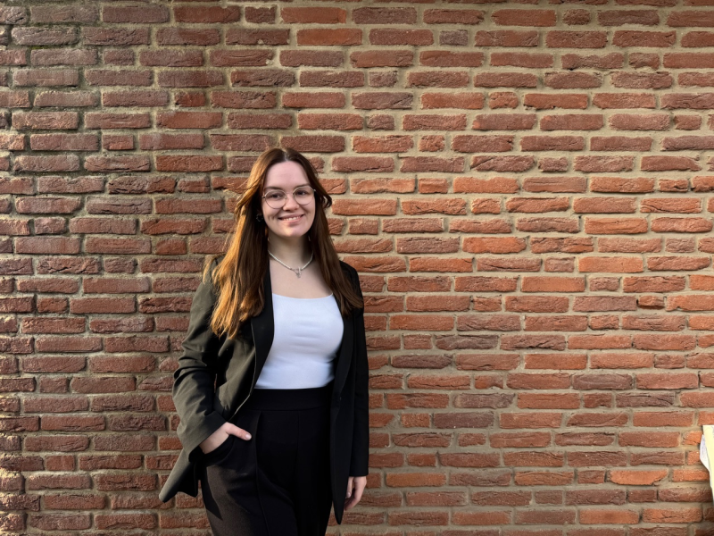 Emily Cahill - Assistenz